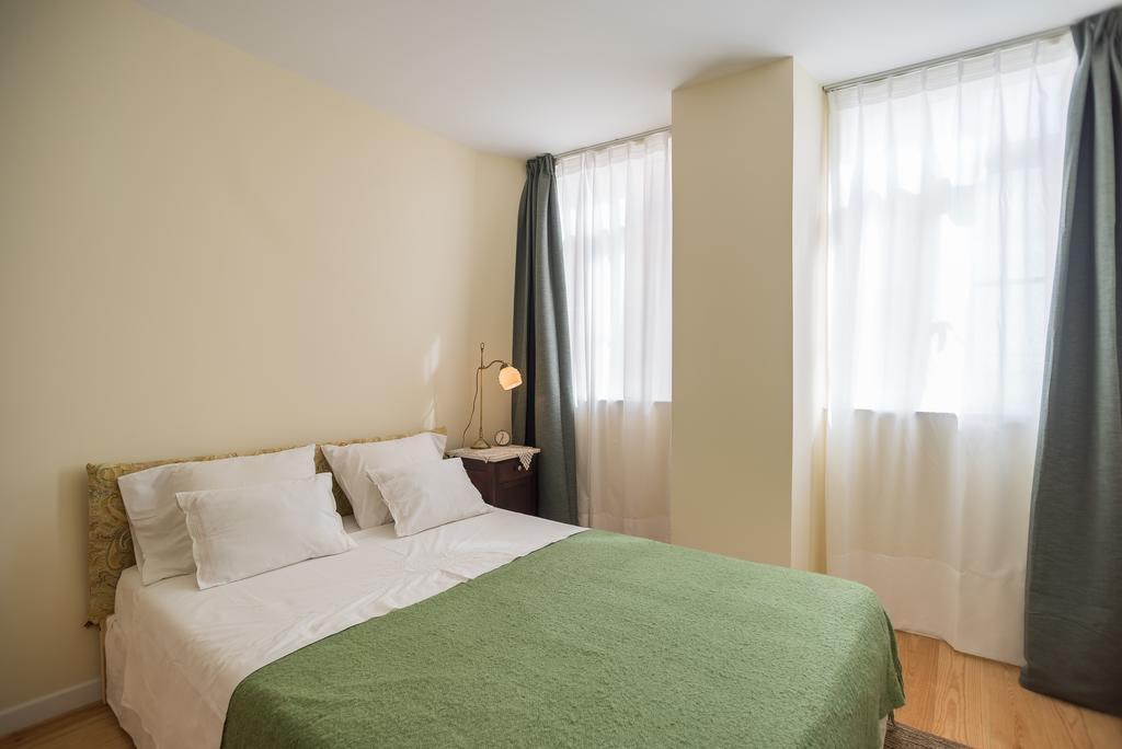 Little River View Triplex In Alfama Lisbon Exterior photo