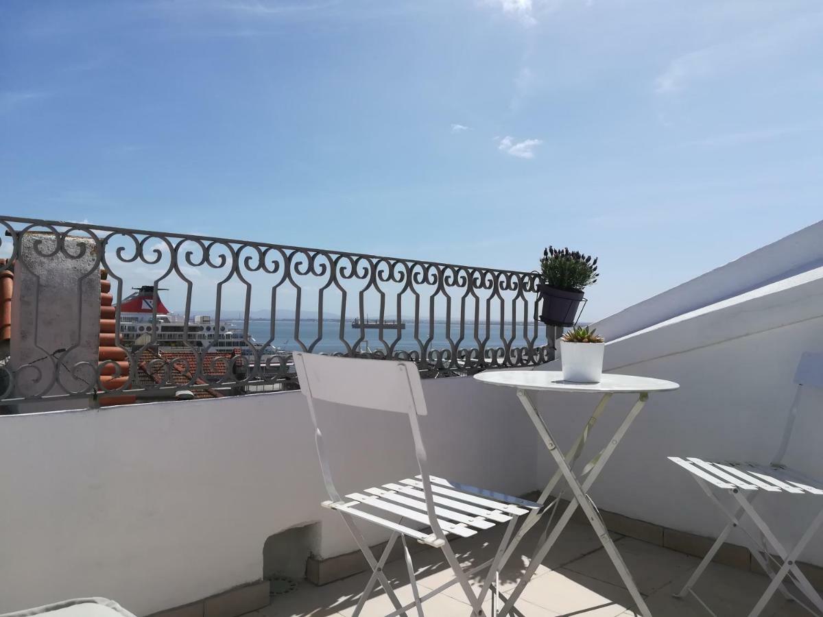 Little River View Triplex In Alfama Lisbon Exterior photo